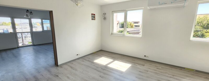 Berceni, intersectie Aparatori, stradal vizibil, intreg etaj 1,