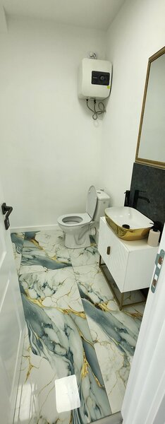 Berceni, intersectie Aparatori, stradal vizibil, intreg etaj 1,